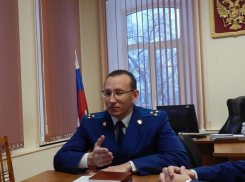 Камышинская городская прокуратура настояла, чтобы детская площадка была перенесена на безопасное расстояние от трансформаторной подстанции