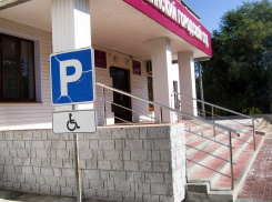 По иску Камышинской городской прокуратуры суд взыскал с курьера похищенные у пенсионеров денежные средства