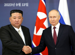 Салат с уткой и пельмени с крабом: стало известно, чем Владимир Путин угощал Ким Чен Ына, - «Блокнот - Россия»