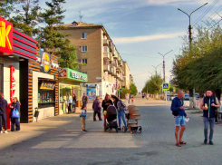 Всю первую неделю октября в Камышине стоит такая теплынь, что можно не снимать шорты