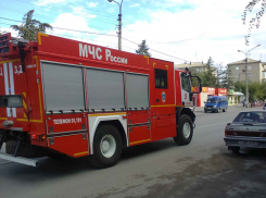 В Камышинском районе сгорели дом и баня