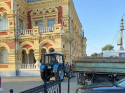 Администрация Камышина показала, сколько тонн мусора оставили горожане после развлечений на набережной города 27 и 28 августа
