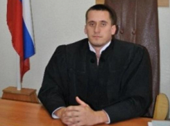 Суд продлил срок ареста камышанину, зверски зарезавшему федерального судью в Камышине