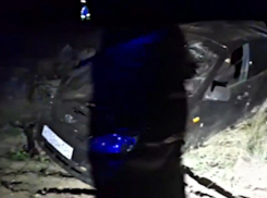 В Камышинском районе случилась смертельная ночная авария на трассе сегодня, 22 августа: погибла молодая женщина (ВИДЕО)