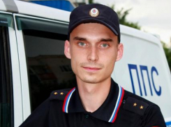 Молодой полицейский из Фролово спас жизнь 35-летнему мужчине на трассе