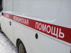 Мужчина лежал на мокрой дороге до тех пор, пока его не переехал автомобиль