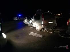 Водитель из Калмыкии въехал в прицеп дагестанца и погиб до приезда «скорой»