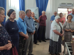 Проводить в последний путь предисполкома Валентина Нестерова собрались директора, ветераны, рядовые горожане и три мэра Камышина