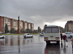 Почему в Камышине пассажирские автобусы высаживают людей посреди дороги? - камышанка