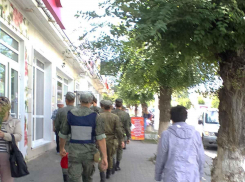 Жители Волгоградской области назвали необоснованной выплату членам избирательных комиссий