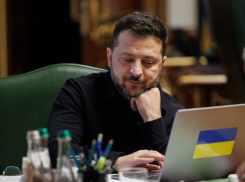 Новости СВО: Зеленского хотят свергнуть свои же, украинцам могут обрубить разведданные США