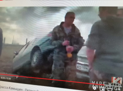 В соцсетях появилось видео аварии на дороге Камышин - Петров Вал, в котором одна легковушка взгромоздилась на другую (ВИДЕО)