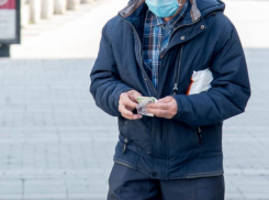 В Волгоградской области сторож и почтальон отдали 1,5 миллиона при попытке заработать на фондовой бирже 