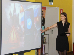 В Камышине до финала конкурса «Ученик года» дошли трое парней и трое девчат