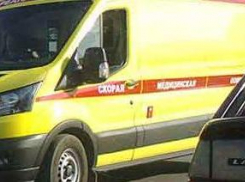 На автодороге между Камышином и Волгоградом «Вольво» протаранил три машины, его водитель оказался в больнице