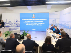Выплаты контрактникам СВО увеличили в Волгоградской области после отмены фестиваля #ТриЧетыре 