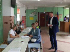 Телеграм-канал администрации Камышина продолжает подробно рассказывать, как голосуют местные высокопоставленные чиновники
