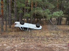 На трассе между Камышином и Жирновском улетела в лес