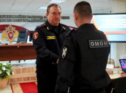 В Волгограде бойцам отряда особого назначения Росгвардии, в том числе камышанам, вручили награды за спецоперацию