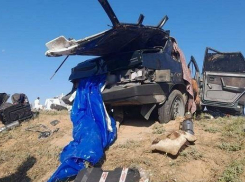 Волгоградские полицейские назвали виновника страшного ДТП с медицинской машиной, перевозившей пациентов больницы в Заволжье