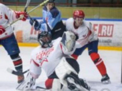 Камышинские хоккеисты - лидеры турнирной таблицы открытого чемпионата Саратова