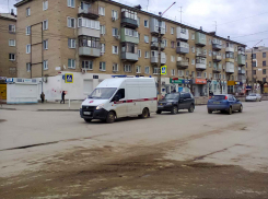 В Центральной городской больнице Камышина врачи не смогли спасти обгоревшего во время пожара 27-летнего парня