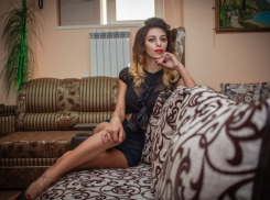Стюардесса по имени... - таким видит свое будущее участница конкурса "Мисс Блокнот Камышин - 2019" Нарине Арменян