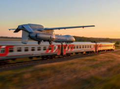 Украинский дрон повредил пассажирский поезд в Тимашевске, есть раненые