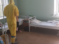 «Обещали лечить, а в итоге просто заперли с температурящими больными»: волгоградка с коронавирусом мечтает уйти из больницы (ВИДЕО), - «Блокнот Волгограда»