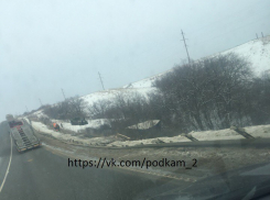Пользователи выложили в соцсетях снимок ДТП в Камышинском районе на трассе Волгоград-Саратов-Сызрань