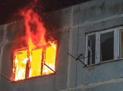 В Камышине загорелась квартира в пятиэтажке