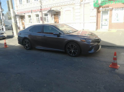 Полиция просит помощи у камышан в поисках «удальца», повредившего «Тойоту» на улице Базарова и скрывшегося