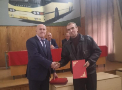 Спикер Камышинской городской думы Владимир Пономарев прибыл с представительским визитом в коллективы двух автоколонн