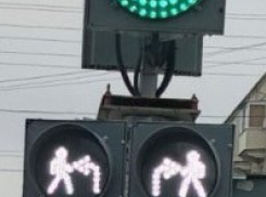 Администрация Камышина объявила, что начинает модернизировать городские светофоры: «первый пошел!»