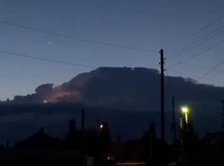 Во время грозы 13 июля в Новоаннинском  ударила «пульсирующая» молния (ВИДЕО)