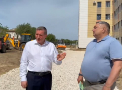 Бывший подрядчик на объекте новой поликлиники в Камышине уже отстранен от работ после расторжения миллиардного контракта 