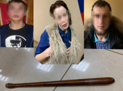 Разбойники, в том числе двое 17-летних, включая «милую девушку», ножкой от стола перебили руки молодому человеку из-за мобильника