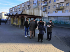 В Камышине чиновники и полицейские ловят «безмасочников» в маршрутках и автобусах
