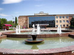 Почему в чашах камышинских фонтанов такая грязная вода? - камышанка