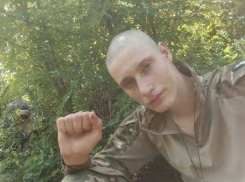  Гроб с телом покойного героя СВО сначала отвезли в Суровикинский район, а затем в Камышин: почему родные бойца «не поделили» похороны