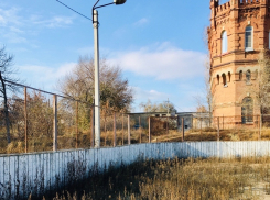 Камышане вылили в соцсетях свою печаль о зарастающих травой хоккейных «коробках» и уснувшей администрации