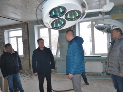 Глава Камышина Станислав Зинченко повторил новогодний маршрут губернатора в больницу