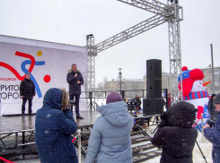 В России «поднят флаг» прямых выборов мэров: в обществе накопилась кошмарная усталость от чиновников - «бумажных человечков»