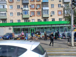 Всесезонный антисанитарный базар так и будет портить вид улицы Ленина в Камышине? - камышанка