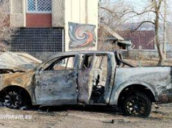 В Камышине загадочно сгорел пикап