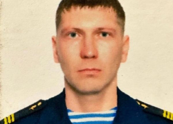 Боец из Камышинского района Михаил Макаров, воюющий на СВО в 33-м мотострелковом полку, награжден медалью "За воинскую доблесть"