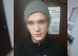 В Камышине оперативники задержали 20-летнего соучастника телефонных мошенников, "служившего" у них курьером