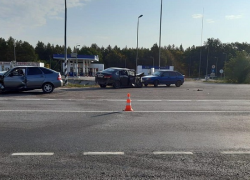 На московской трассе молодой дагестанец на "Ниссане" протаранил отечественную легковушку: шесть человек оказалось на больничных койках