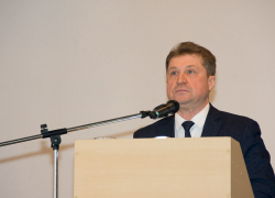 Завтра, 18 марта, глава Камышина Зинченко выйдет с отчетом за минувший год к горожанам - свободный ли вход в этот зал, администрация почему-то не уточняет 