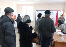 В Камышинском районе с утра на некоторых избирательных участках даже образовались небольшие очереди